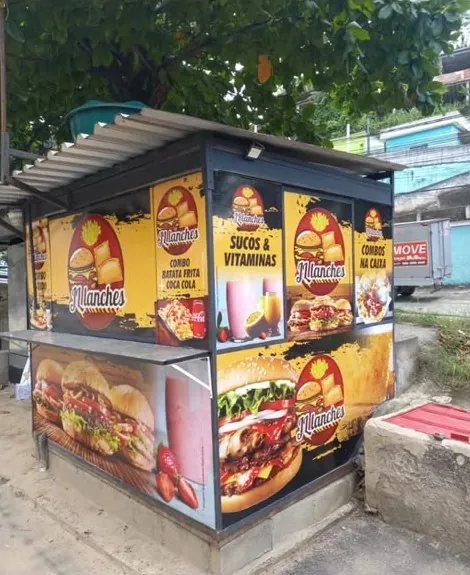 Quiosque de lanches envelopado